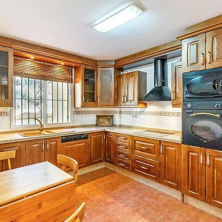 3 Bedroom Stunning Home In セネス・デ・ラ・ベガ エクステリア 写真