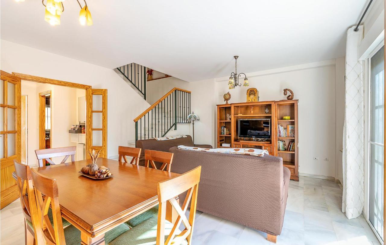 3 Bedroom Stunning Home In セネス・デ・ラ・ベガ エクステリア 写真