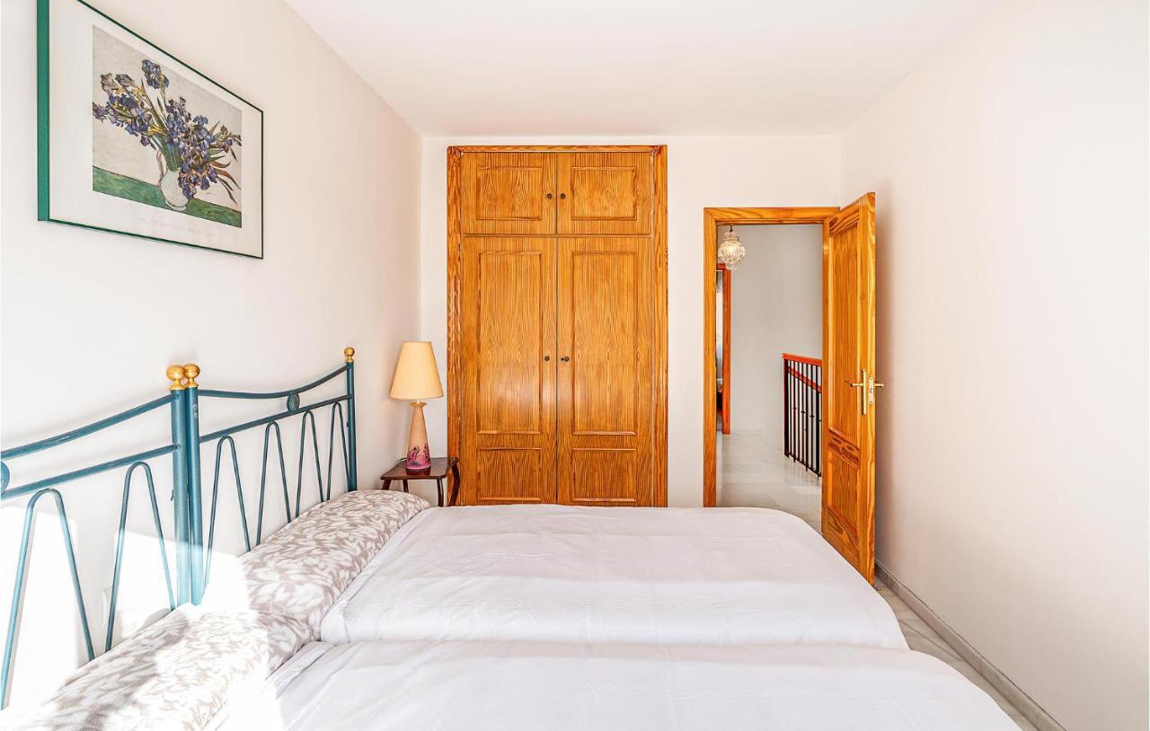 3 Bedroom Stunning Home In セネス・デ・ラ・ベガ エクステリア 写真