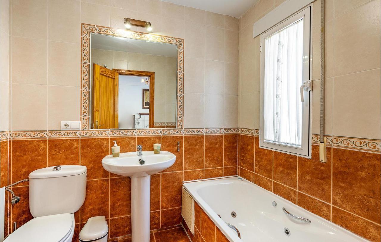 3 Bedroom Stunning Home In セネス・デ・ラ・ベガ エクステリア 写真